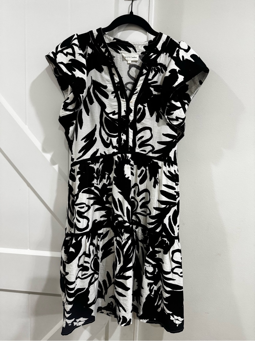 Entro Black & White Dress